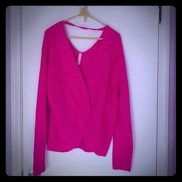 Sweater - Picture 1 of 5